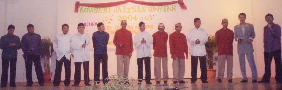 Amar, DeHearty, Firdaus dan Saujana bergambar kenangan di Konsert Jalinan Ukhwah...